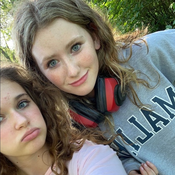 Meet your Posher, Ava - Picture 1 of 1